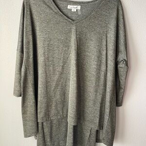 Simply Noelle Heather Gray V-Neck Tunic